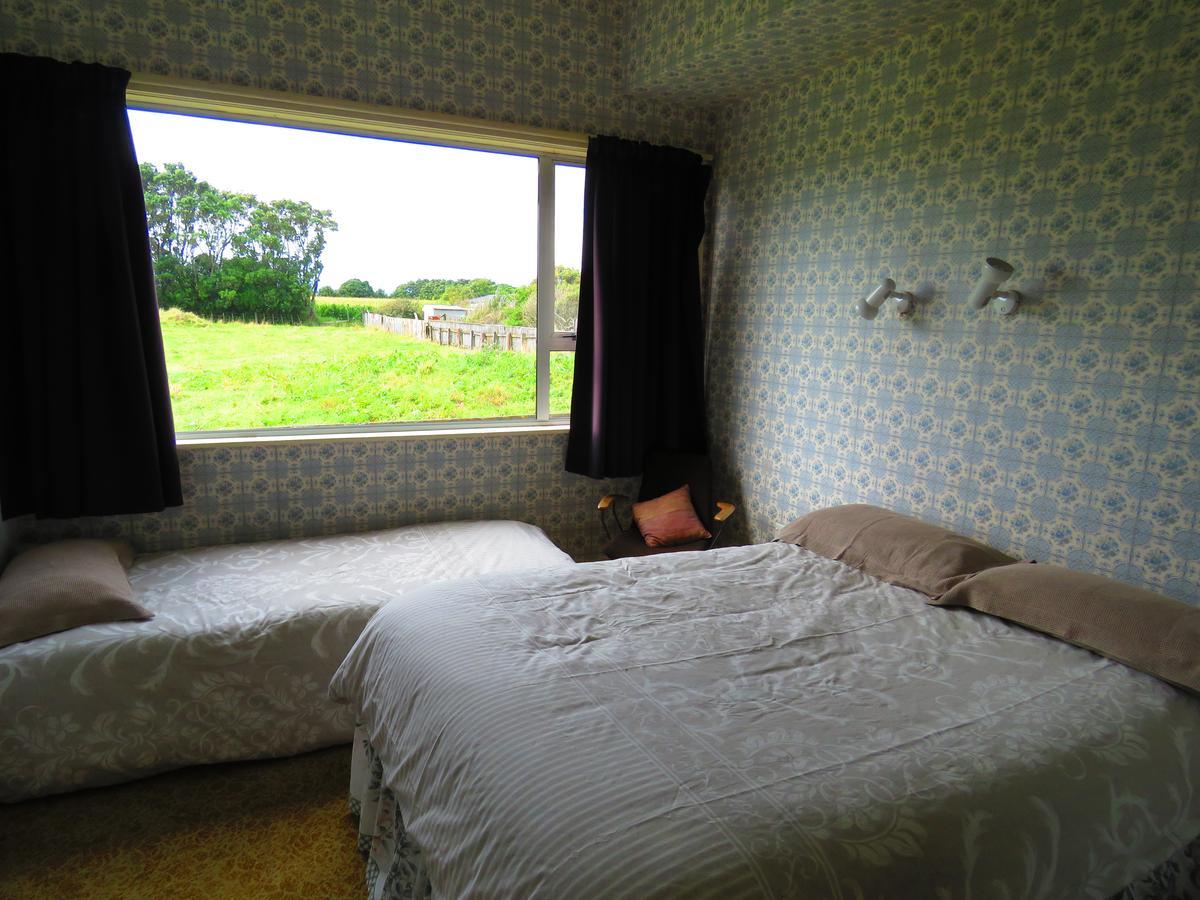 Opunake Motel And Backpackers Lodge Szoba fotó